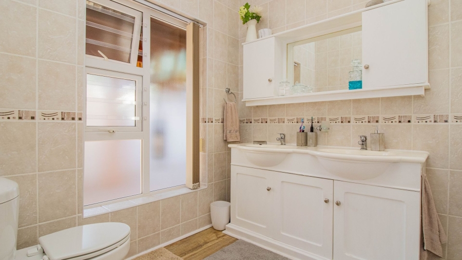 3 Bedroom Property for Sale in Westcliff Western Cape
